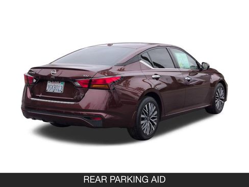 Used 2023 Nissan Altima 2.5 SV FWD image 9