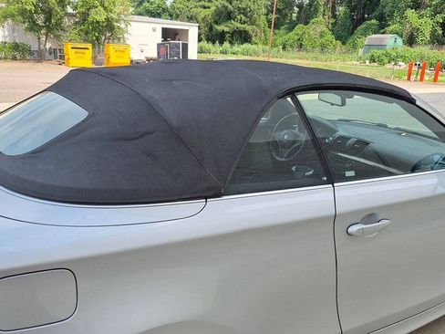 Used 2008 BMW 128i Convertible RWD image 17