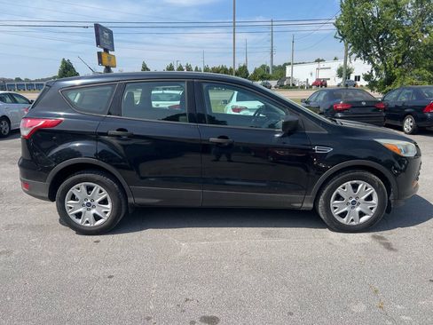 Used 2016 Ford Escape S FWD image 5