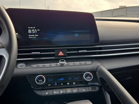 Used 2025 Hyundai Elantra SEL FWD image 24