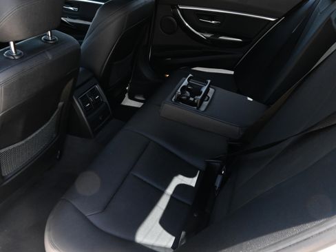 Used 2018 BMW 330i Sedan RWD image 13