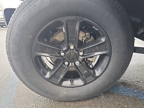 Used 2022 Jeep Wrangler Unlimited Sahara image 10