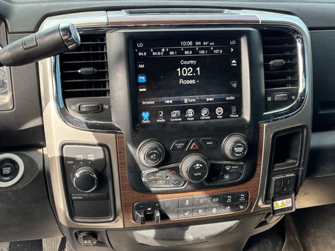 Used 2017 RAM 3500 Laramie w/ Convenience Group AWD/4WD image 12