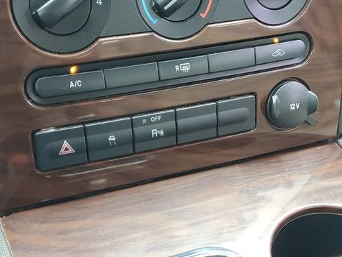 Used 2008 Ford Taurus SEL FWD image 21