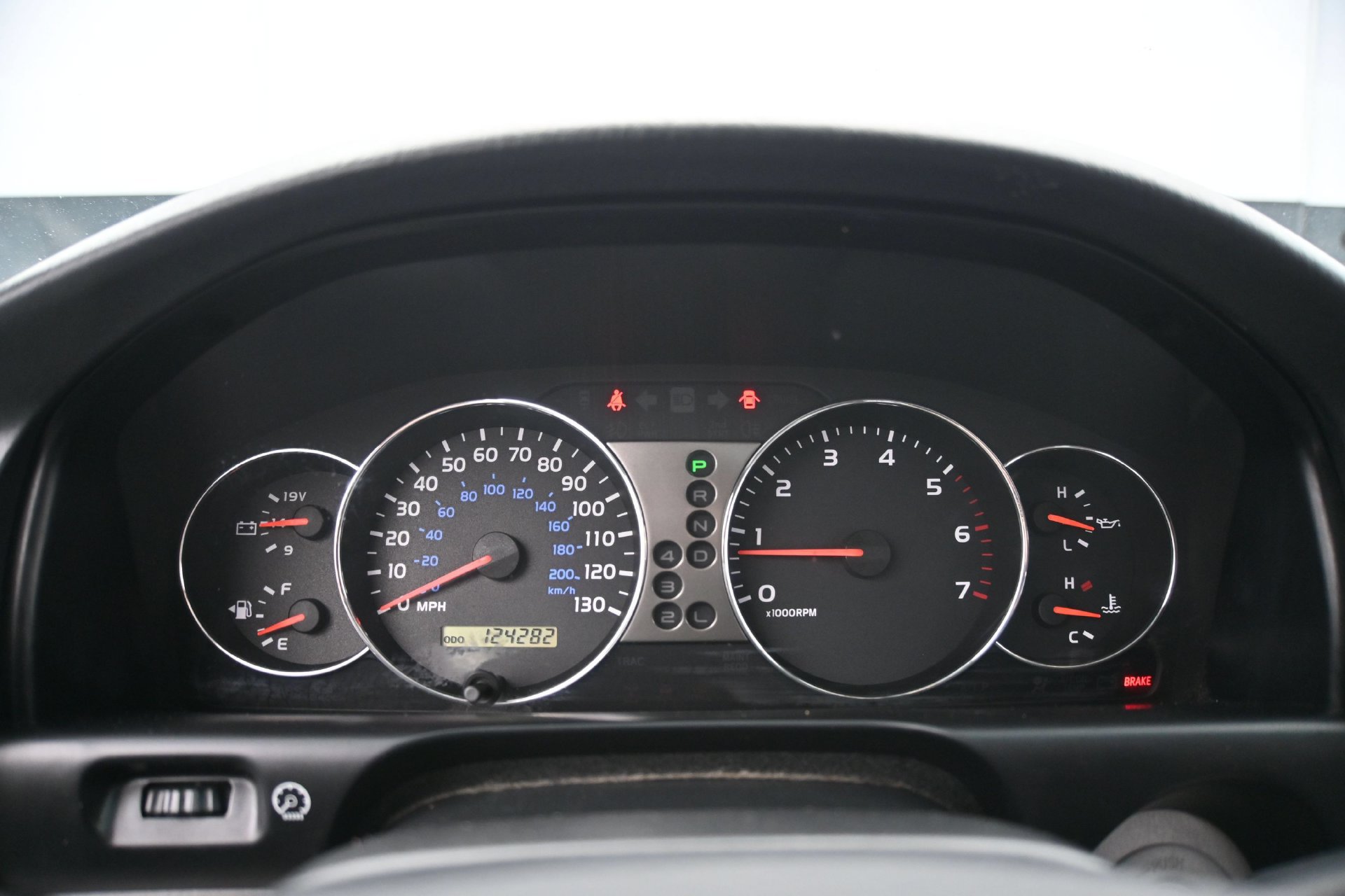 Used 2005 Toyota Land Cruiser AWD/4WD image 25