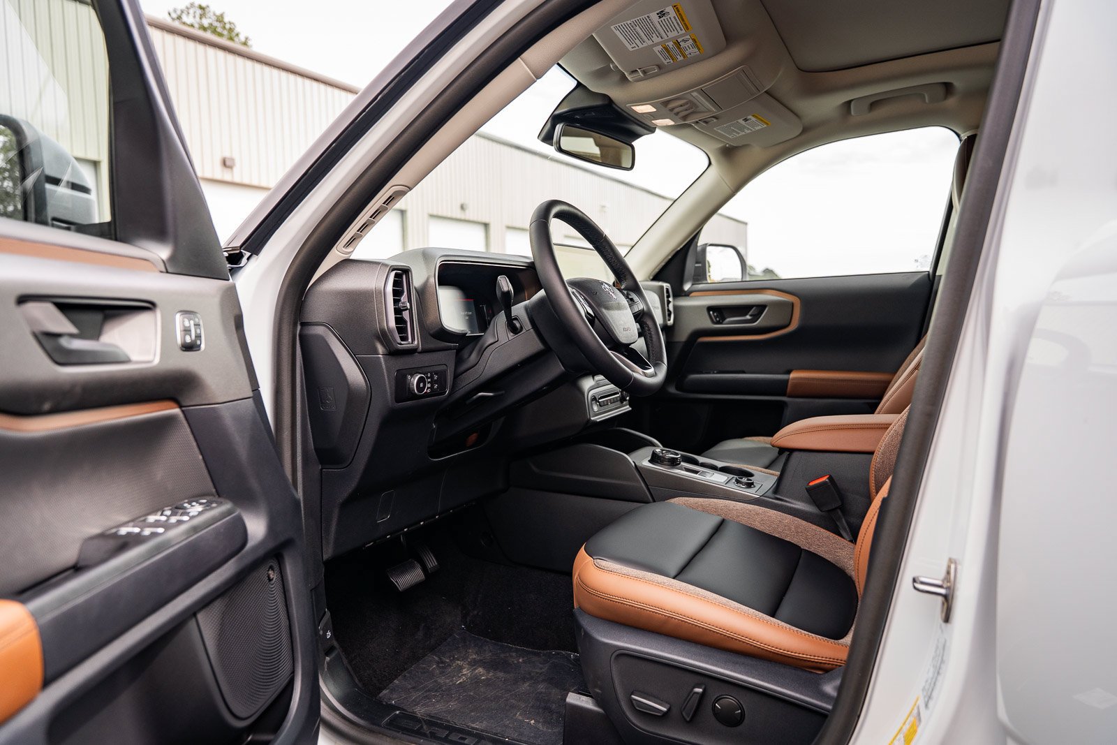 New 2026 Ford Bronco Sport Outer Banks w/ Outer Banks Tech Package+ AWD/4WD image 13