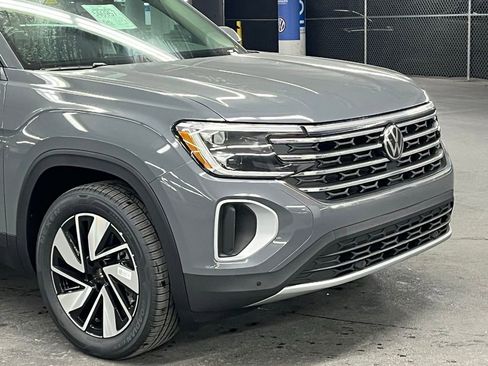 New 2026 Volkswagen Atlas SE image 43