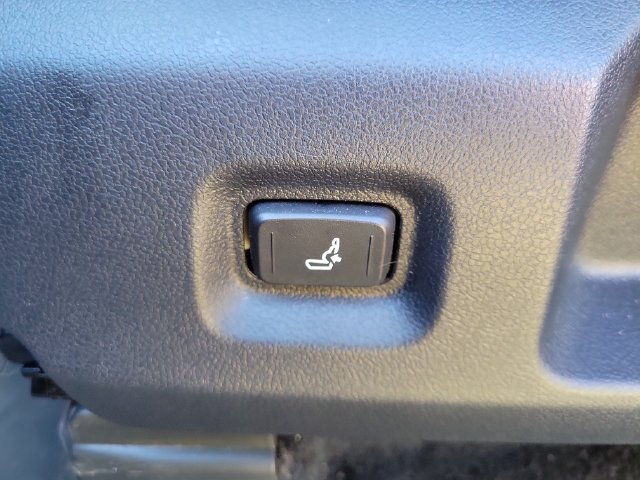 Used 2025 Toyota Tacoma SR5 RWD image 13
