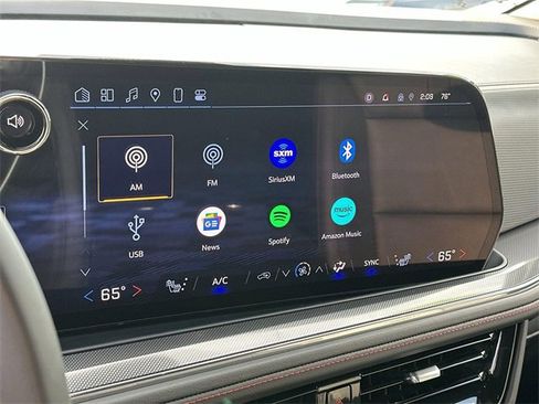 Used 2025 Chevrolet Suburban RST image 12