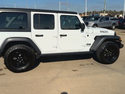 Used 2020 Jeep Wrangler Unlimited Sport S image 9