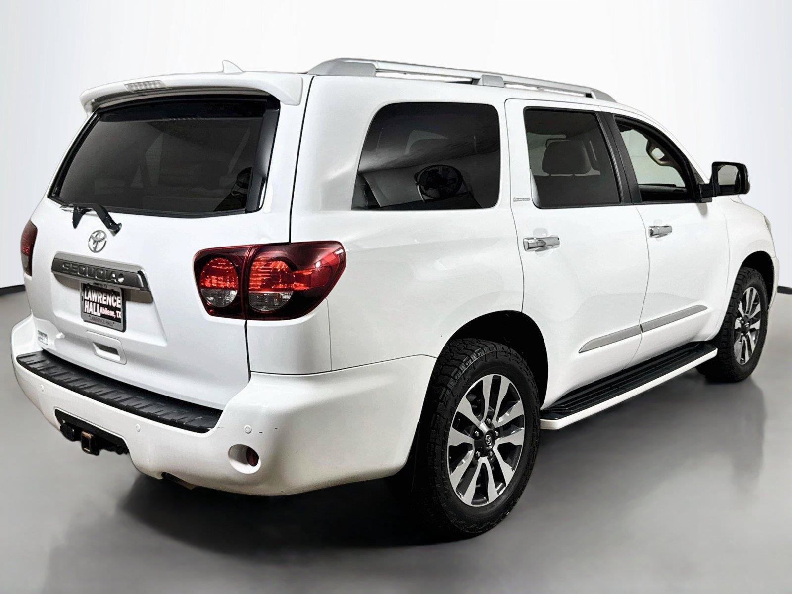 Used 2018 Toyota Sequoia Limited w/ Safety & Convenience Package RWD image 4