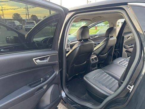 Used 2015 Ford Edge SEL w/ Canadian Comfort Package AWD/4WD image 12