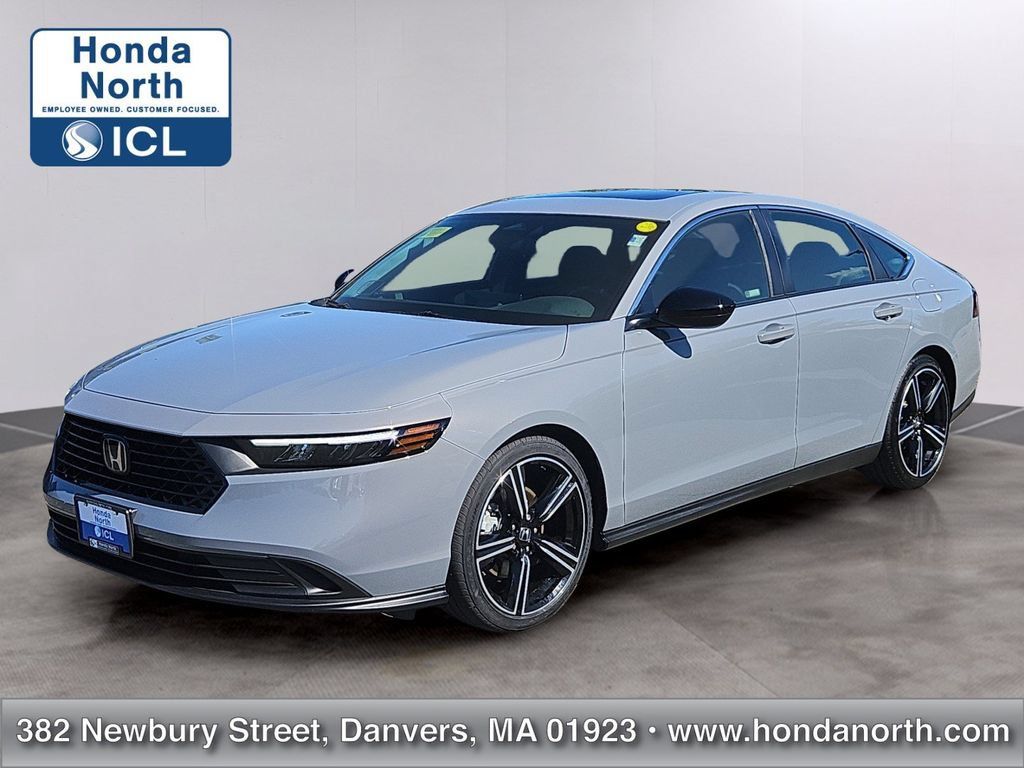 Used 2025 Honda Accord Sport image 1