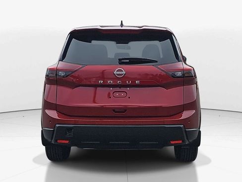 Used 2025 Nissan Rogue S image 6