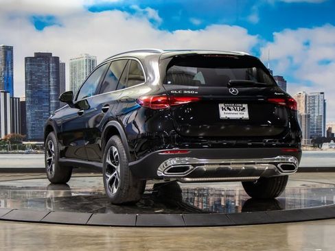 Certified 2025 Mercedes-Benz GLC 350e GLC 350e image 9