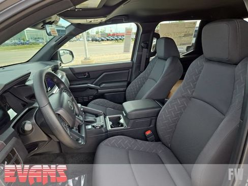 New 2026 Toyota Tacoma SR5 AWD/4WD image 22
