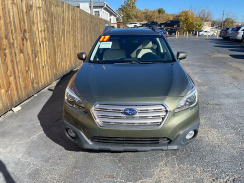 Used 2017 Subaru Outback 2.5i Premium image 2