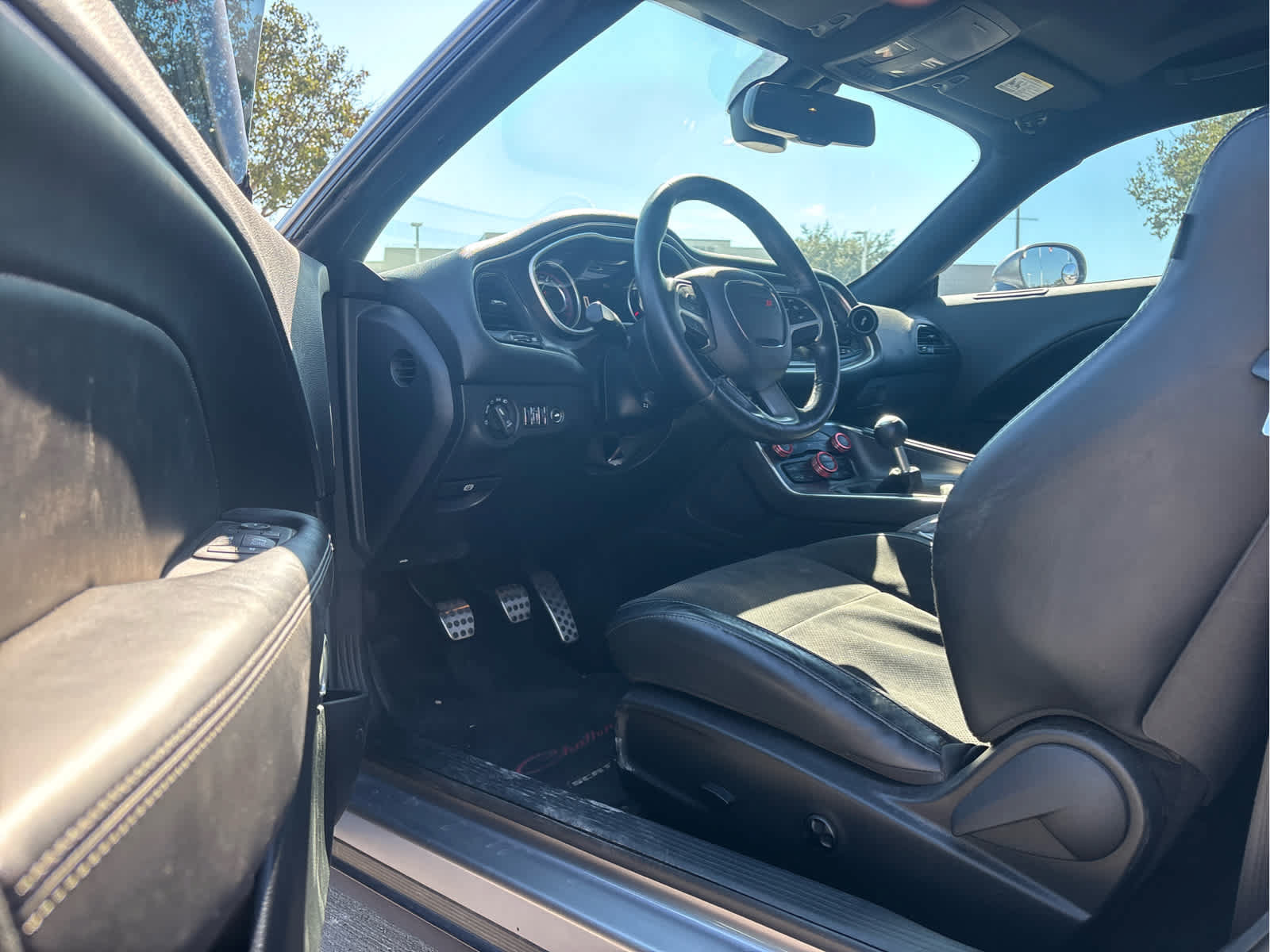 Used 2015 Dodge Challenger R/T Scat Pack w/ Leather Interior Group RWD image 5