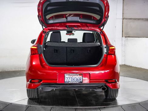Certified 2017 Toyota Corolla iM w/ Carpet Mat Package FWD image 27