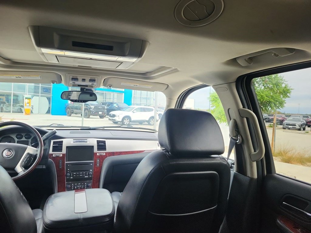 Used 2008 Cadillac Escalade AWD image 12