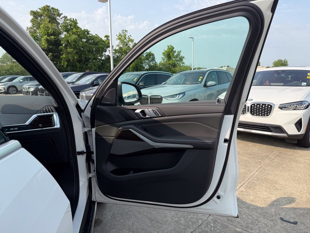 Certified 2024 BMW X5 xDrive40i w/ Premium Package AWD/4WD image 26