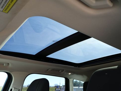 Used 2015 Ford Escape SE image 29