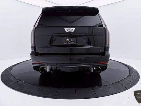 Used 2026 Cadillac Escalade V AWD/4WD image 13