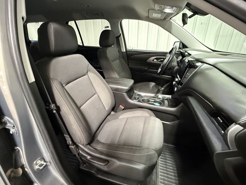Used 2018 Chevrolet Traverse LT AWD/4WD image 12