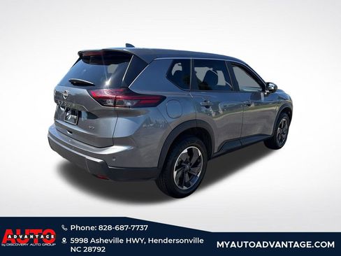 Used 2025 Nissan Rogue SV AWD/4WD image 3