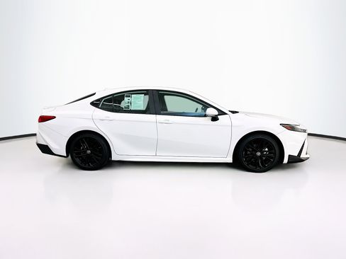 Used 2025 Toyota Camry SE w/ Multimedia Upgrade Package image 10