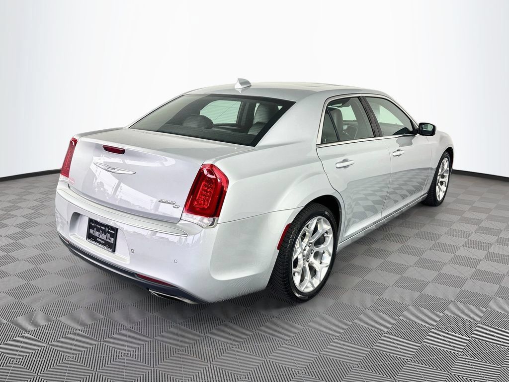 Used 2019 Chrysler 300 C w/ Sun, Sound & Nav Package RWD image 7