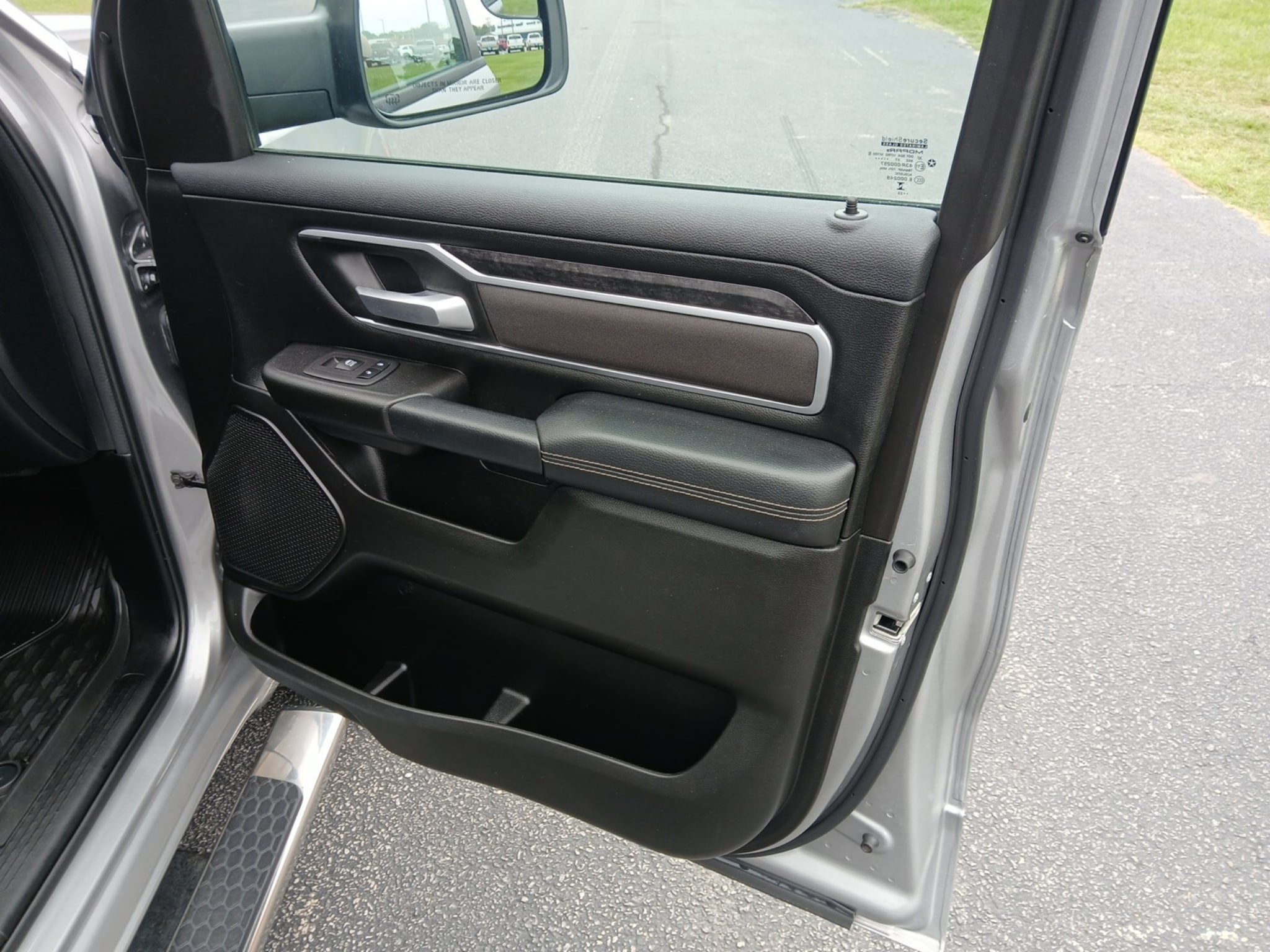 Used 2023 RAM 1500 Big Horn RWD image 32
