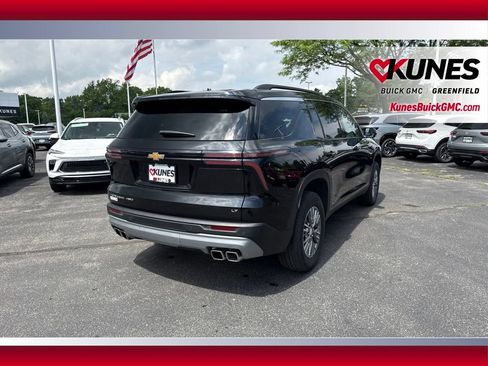 Used 2024 Chevrolet Traverse LT AWD/4WD image 8