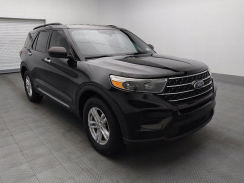 Used 2020 Ford Explorer XLT w/ Comfort Package image 13