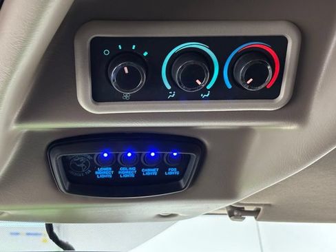 Used 2022 GMC Savana 2500 Extended w/ Enhanced Convenience Package RWD image 34