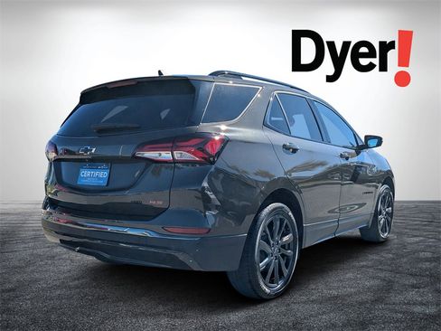 Used 2023 Chevrolet Equinox RS image 3