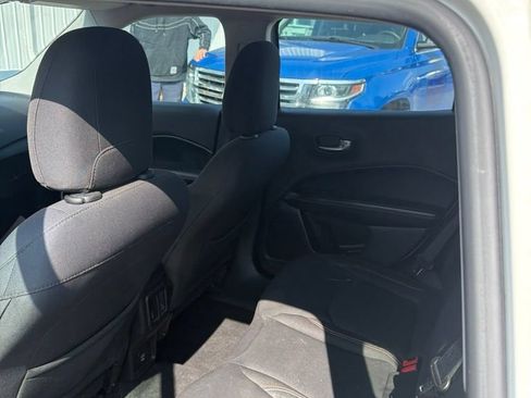 Used 2018 Jeep Compass Sport FWD image 8