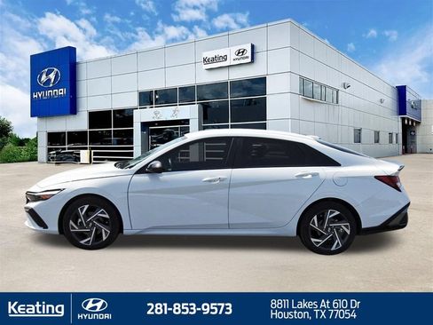 Certified 2025 Hyundai Elantra Sport FWD image 8