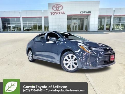 Used 2024 Toyota Corolla LE image 1