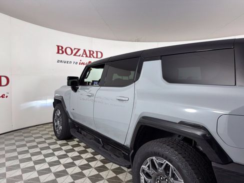 Used 2025 GMC Hummer EV 3X AWD/4WD image 11