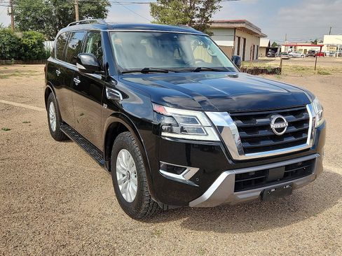 Used 2021 Nissan Armada SV image 6