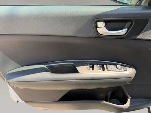 Used 2020 Kia Optima SE FWD image 9