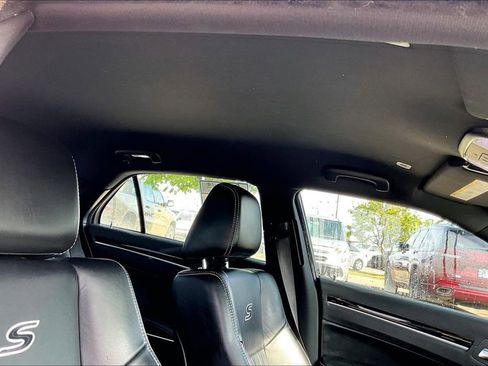 Used 2017 Chrysler 300 S AWD/4WD image 19