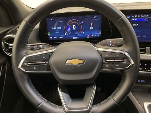 Used 2025 Chevrolet Equinox LT AWD/4WD image 22