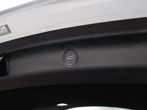 Used 2023 Tesla Model Y Long Range image 43