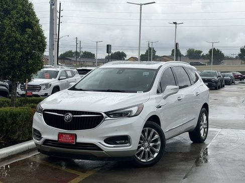 Used 2020 Buick Enclave Premium w/ Sun and Sites Package FWD image 2