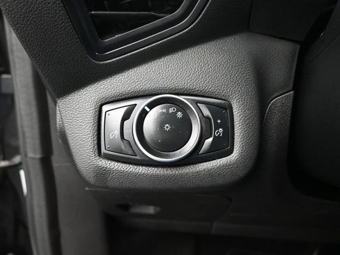 Used 2016 Ford C-MAX SE w/ Equipment Group 201A FWD image 12