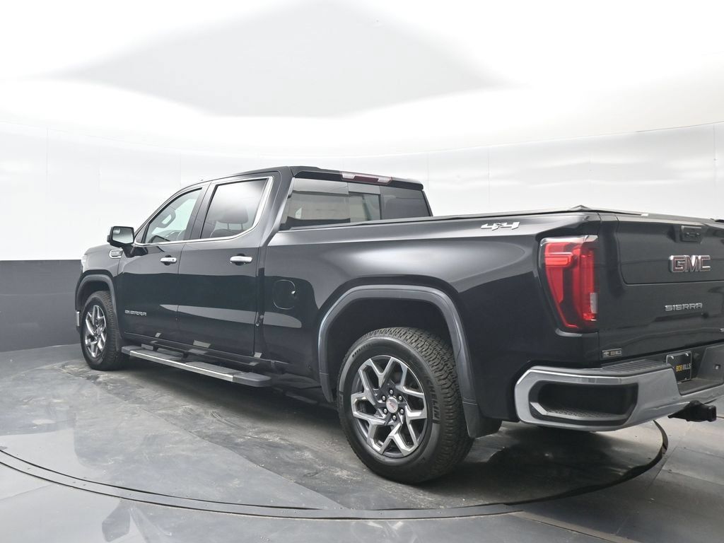 Used 2022 GMC Sierra 1500 SLT w/ SLT Convenience Package AWD/4WD image 4