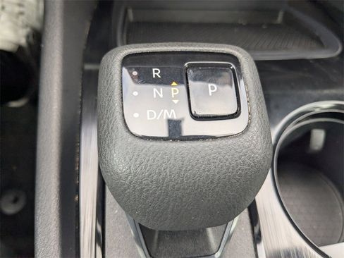 Used 2024 Nissan Rogue S image 38