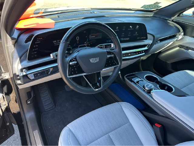 Certified 2024 Cadillac Lyriq Luxury AWD/4WD image 23